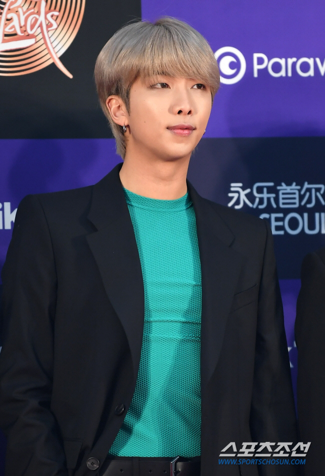 RM, the BTS of '29th BIFF', entered the Busan Film Festival with the movie 'Light People, Long Place'