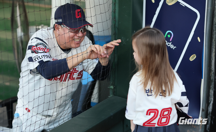 Lotte's first fall baseball in 7 years? It's not a dream! '15 → 6 points for a batter in the 7th inning' Reversal drama to archrival KT