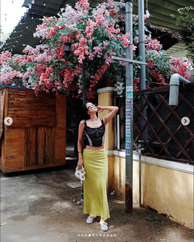 Oh Yoon, I heard you went on a trip without your son..I'm shooting a pictorial by myself