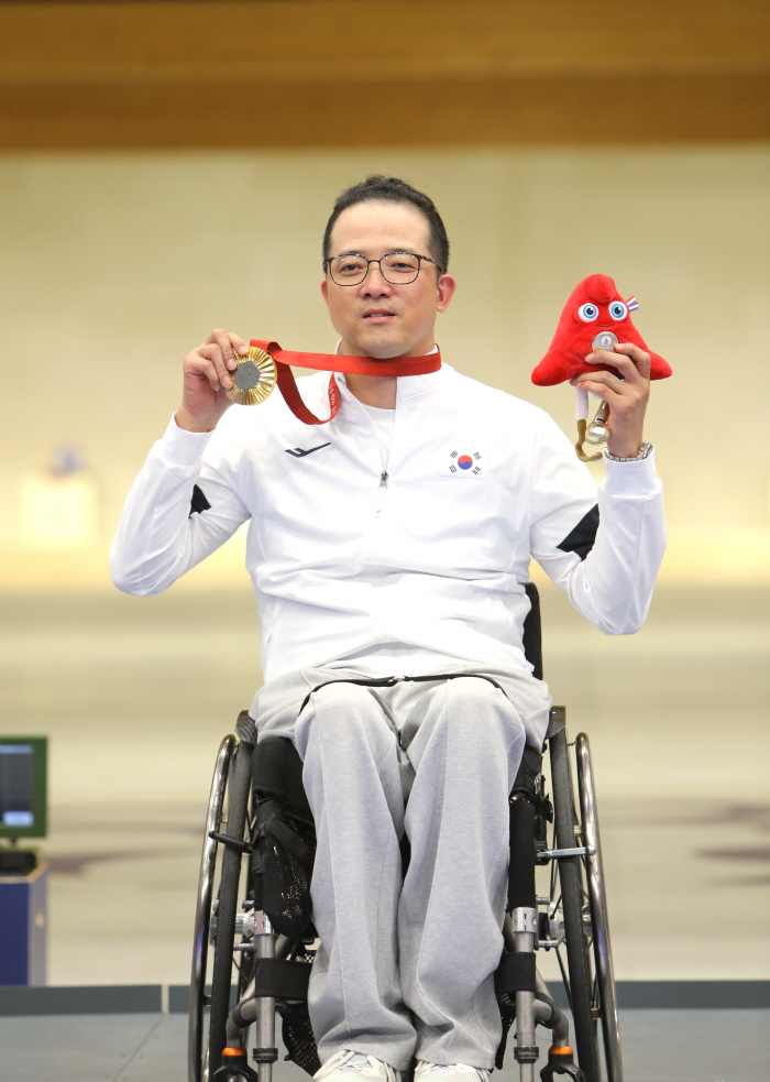 'Blocking blood'Cold Sniper'Park Jin-ho, now his gauge is fixed for the triple crown