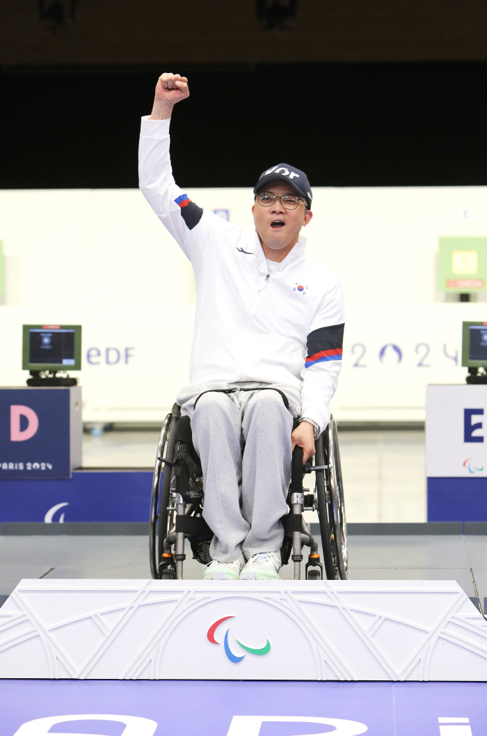 'Blocking blood'Cold Sniper'Park Jin-ho, now his gauge is fixed for the triple crown