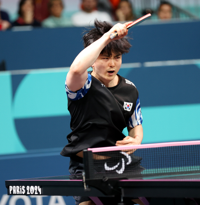 '3 Successful Korean Table Tennis, Finally Smashing' New Aces Kim Ki-tae, Korean Team 5th Gold Medal