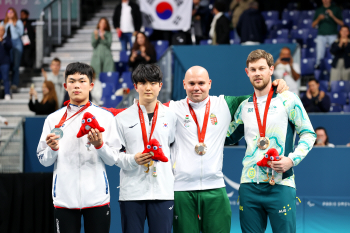 '3 Successful Korean Table Tennis, Finally Smashing' New Aces Kim Ki-tae, Korean Team 5th Gold Medal