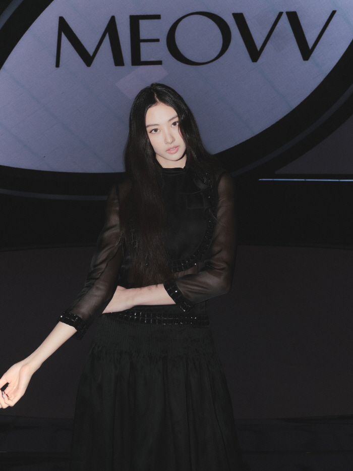 'Representing the 5th generation'Tedi girl group' Miyao, Rosé → Jeon Somi's bold debut with support (Roundup)
