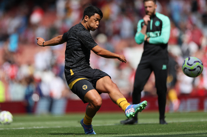 'Challenge to win the vs League without relegation selection'...Hwang Hee-chan, was he really right to stay in the EPL →'Pep successor'De Zerby offer rejected'I called him every day'