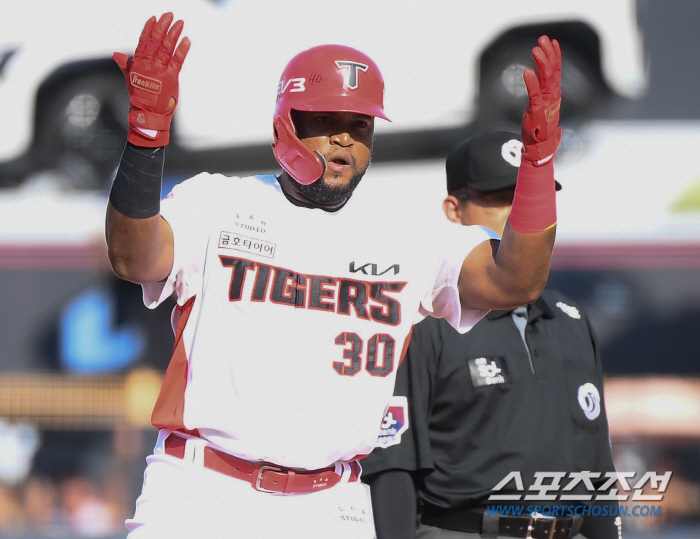 'Kim Do-young KBO's youngest 30 home runs, 30 steals, 100 RBIs, 100 points' KIA, Kiwoom sweeps 3 consecutive games 'Winning Magic Number 6'