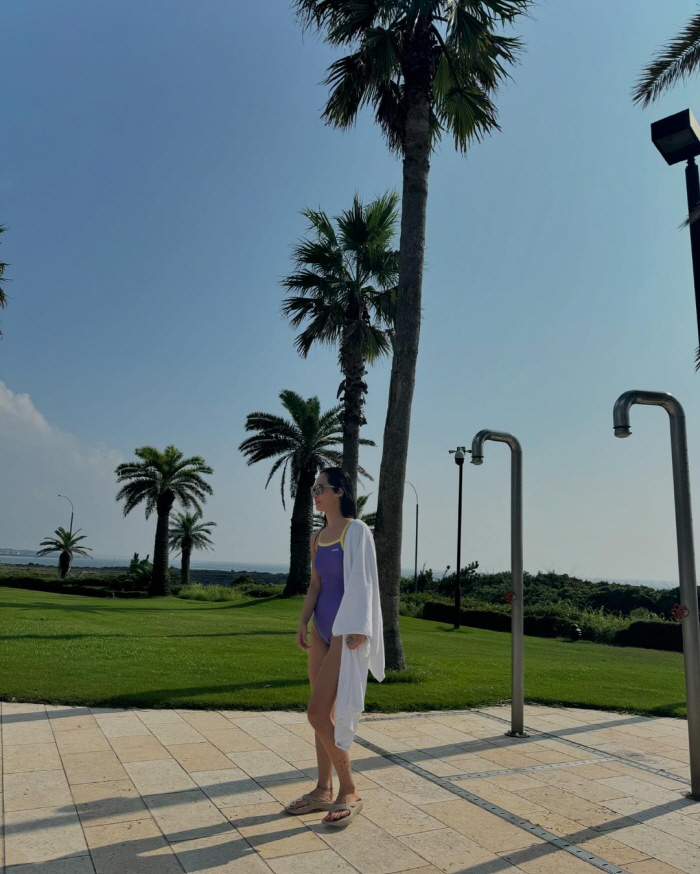 '23 Billion Building Owners'Soshi Yuri's Swimsuit Fit Art..Enjoying Jeju life