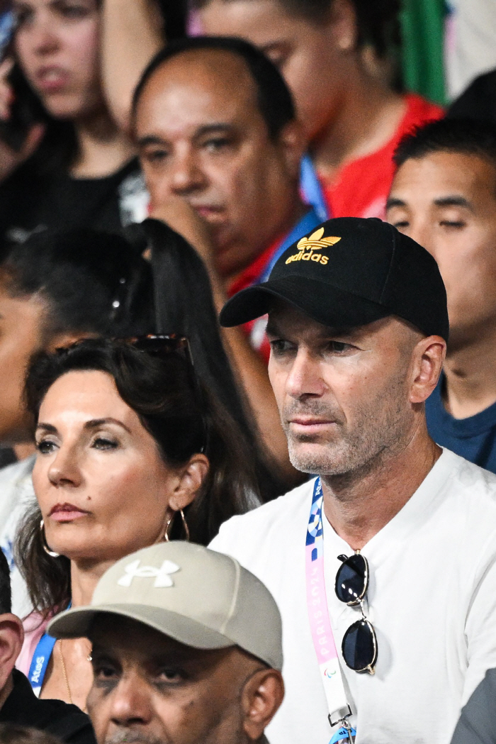'Because of English...' Why Zidane Is Not Going to Manchester United