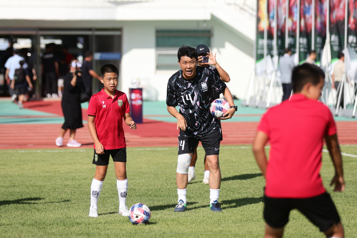 'Han Legend' All-in-one' Yeongdeok World Cup Legend FC Charity Event Completion