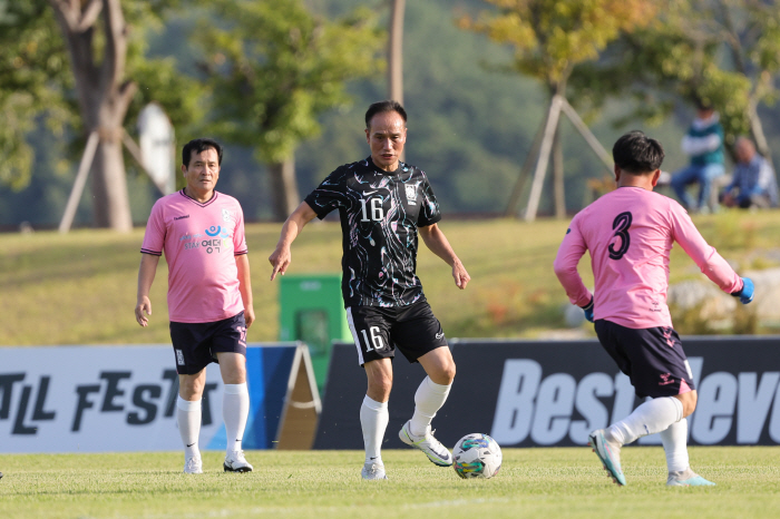 'Han Legend' All-in-one' Yeongdeok World Cup Legend FC Charity Event Completion