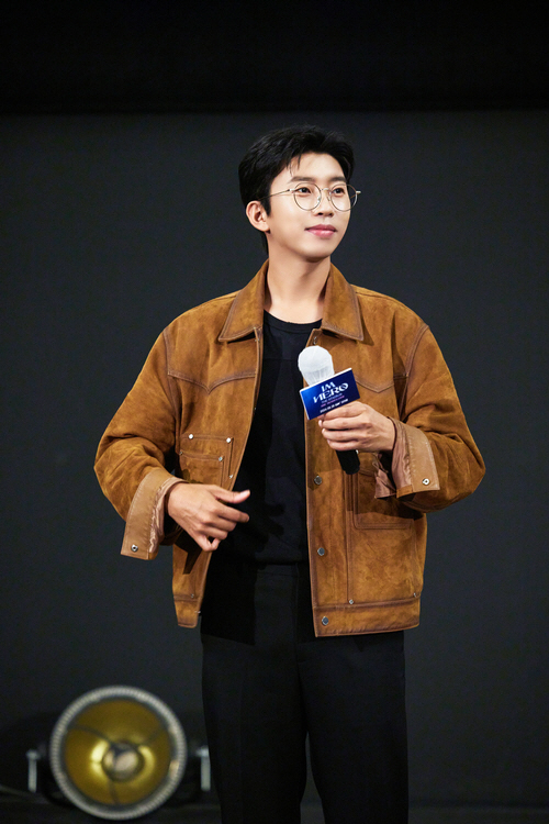 Lim Young-woong made a surprise visit to Busan → Seoul Movie Theater and a stage greeting 'Happiness because of the Hero Era'