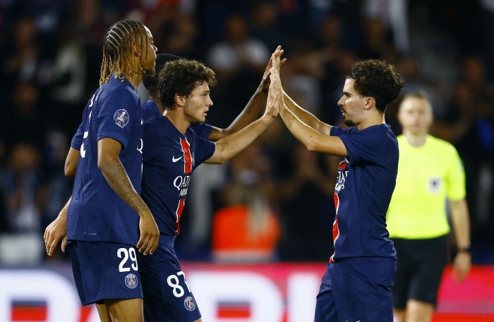 PSG Super Emergency...'Crazy performance'Lee Kang-in's best chance to be a starting player 'What is Enrique's choice?