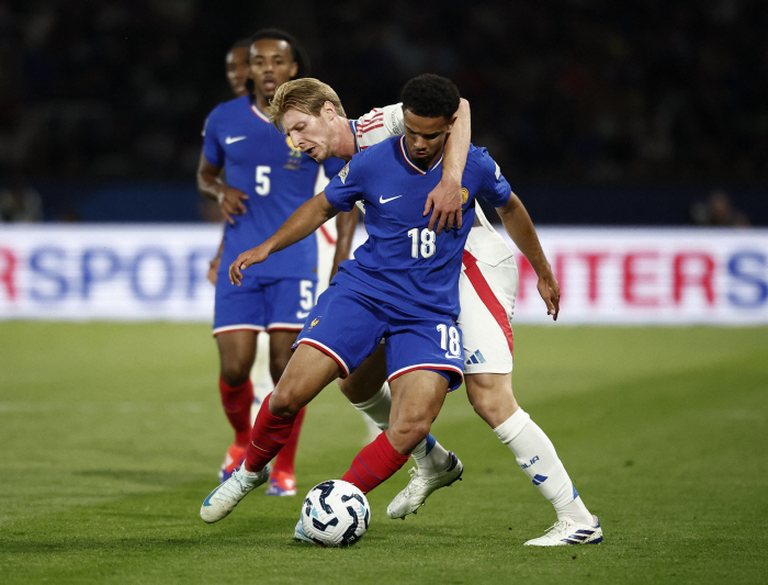 PSG Super Emergency...'Crazy performance'Lee Kang-in's best chance to be a starting player 'What is Enrique's choice?