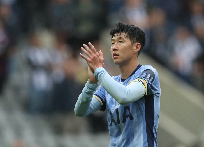 Saudi 'Crazy Plan'...Son Heung-min Ronaldo two-top? 'I can do it' → Both sides need to agree on extending the contract with Tottenham