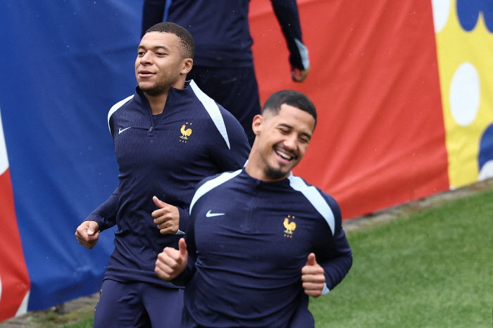 'The transfer fee starts at 170 billion...'EPL's strongest defense, will it disband after this season? 'The Greatest Galactico Threat of All Time' is approaching