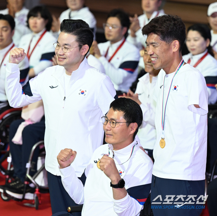 ''All the athletes in the team have 20 gold medals around their necks, and the gold will be returned to the country.' The Paris Paralympics disbandment ceremony 'Class'