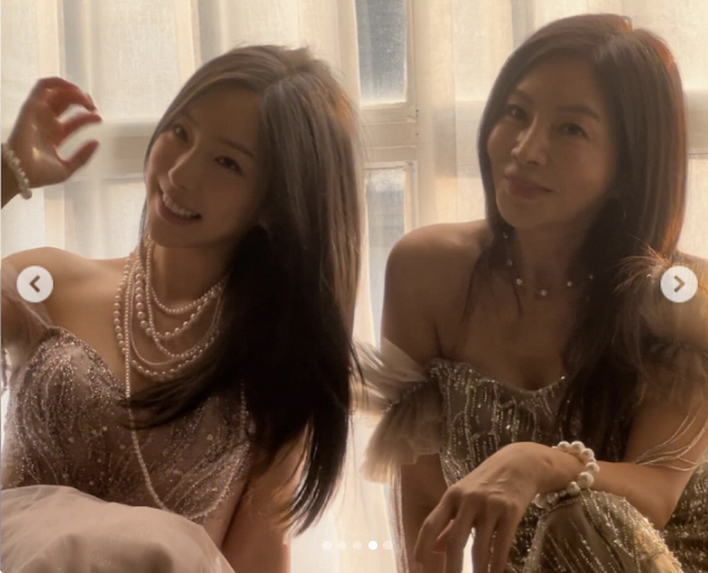 'Are you 61 years old?' Hwang Shin-hye, a 25-year-old daughter and a sisterly mother-daughter painter 'For the All-Time'