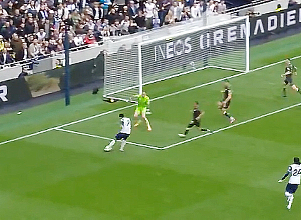 'Pan the Pen, this is your goal'73m storm sprint → SON's neat finish, Tottenham's goal of the month in August