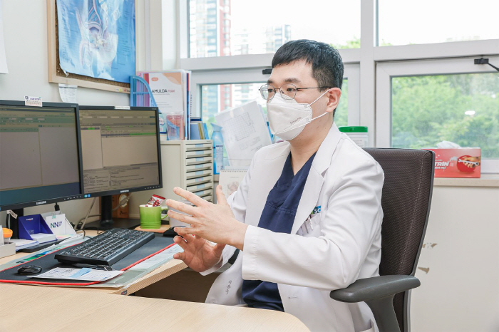 Professor Lee Sang-wook of Soonchunhyang University Bucheon Hospital succeeded in simultaneous treatment of kidney and prostate cancer with robotic surgery