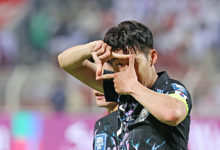 '1 goal, 2 assists'Dae Heung-min'The ground condition was so good...'I hope the home stadium will also be improved...' after winning the match against Oman