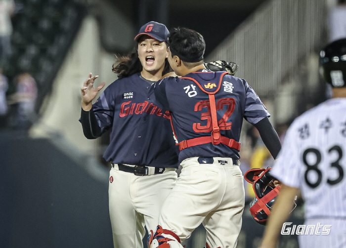 'Autumn baseball? I want to win Lotte with my own hands.' The future that I dream of finishing my long hair in my 13th year in Busan 