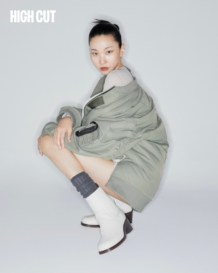 Jang Yoon-joo reveals the photo shoot of the chic autumn goddess'High Cut'
