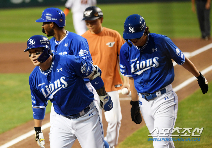 'Who sent a heart to Park Byung-ho?' Wontaein is so into home runs...Samsung's atmosphere is hot