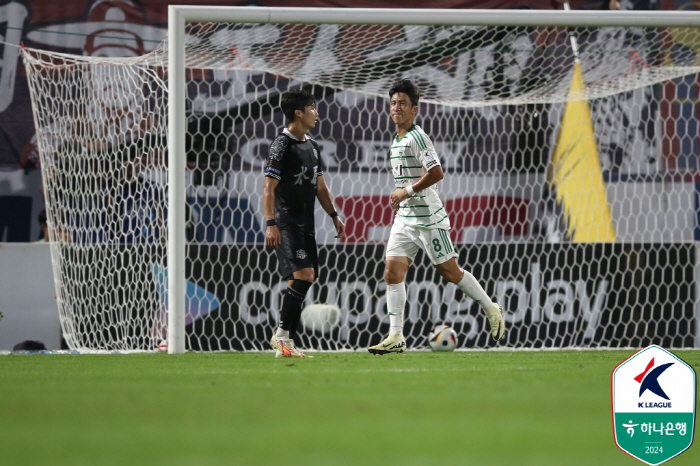 'Lee Seung-woo's Jeonbuk debut goal' had a substitution effect...Jeonbuk will revive, '3rd place'Suwon FC 6-0 down '10th place 4 games undefeated'