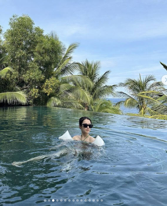 Park Bo-young, Vietnam's excitement, 'Bikini'..'Bbobley's twist'
