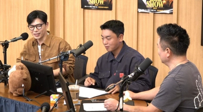 'Dissect me' Ji Seung-hyun proposed to his wife ♥ with an anatomical book..The reality is a lover ('Cultwo Show') 