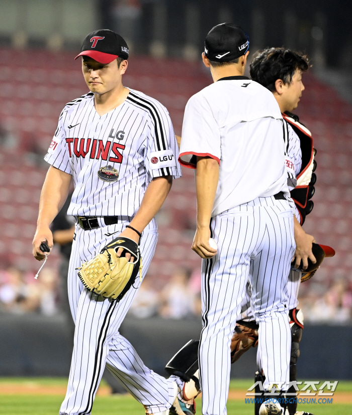 Third place is precarious LG. a bad news occurrence. Choi Won-tae cannot be selected tomorrow due to Lee Seok-jeung. Lee Ji-gang as a substitute. bullpen day