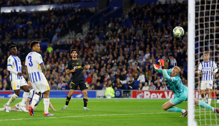 'Hwang Heechan 71 minutes'Wolverhampton is out of the Carabao Cup! a 2-3 defeat to Brighton