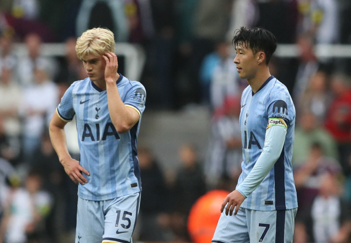 The former Tottenham manager turned to Sonny...'SON's Worst Captain'→''Worst Game of All Time' Is Son Heung-min the biggest crisis in EPL's 10th year