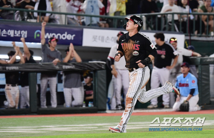 LG Oh Ji-hwan changes the atmosphere of Sajik Stadium. Lotte's back-to-back mistakes 