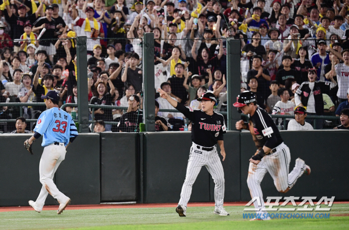 LG Oh Ji-hwan changes the atmosphere of Sajik Stadium. Lotte's back-to-back mistakes 