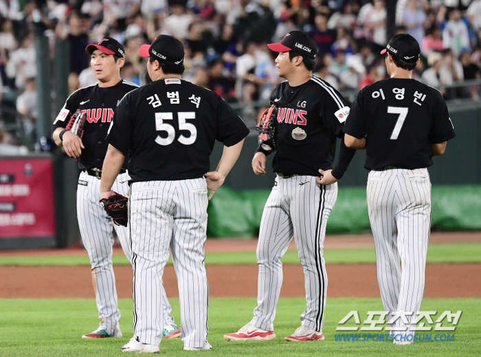 LG Oh Ji-hwan changes the atmosphere of Sajik Stadium. Lotte's back-to-back mistakes 