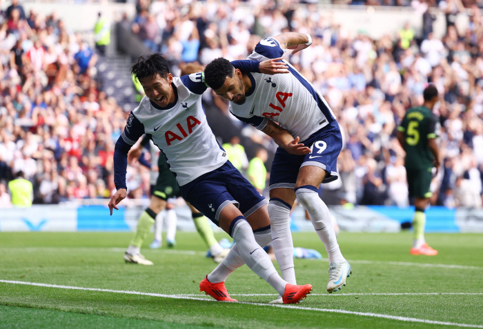 'A loss in the 22nd second of the first half. Is this for real?' Coach Postecoglou was saved well and 'Suddenly frustrated'Son Heung-min AS→'Johnson's come-from-behind goal'Boy'