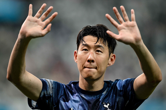 Tottenham 'EPL 122 goals 413 games in total' Do you ignore it? 'Living Legend' Son Heung-min is on the verge of leaving the worst humiliation!→'The captain's armband may be handed over to another player.'