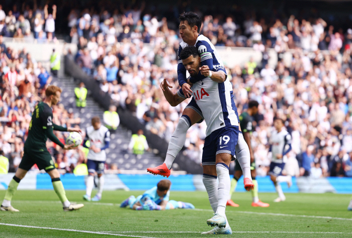 'Multi-help explosion  MOTM' Son Heung-min is crazy! It flew...Tottenham Wins 3-1 Over Brentford → Ranked 18th in EPL's All-Time Help