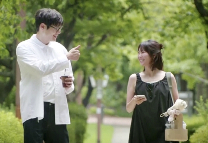 Choi Daniel begins an international relationship with an actress..Indirect kisses on the first meeting'Hotstick'('Prenuptial Love')