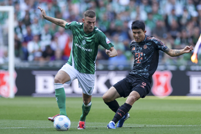 'It's 3 points?' Revived Kim Min-jae, followed by Huscore.Com, official best 11 of the 4th round in the Bundesliga 'Selection'