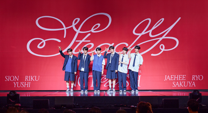 NCT Wish '800,000 hearts. I'll show you a pretty side of me'
