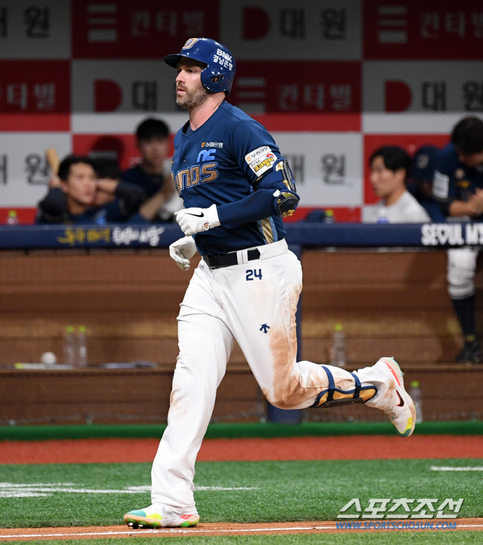 'I'll give you my baseball supplies as a gift' The notice of the home run king in Korean is more delicate than anyone else