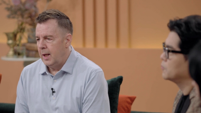 Robert Harley judges rare cancer after drug scandal →♥ Away from his wife