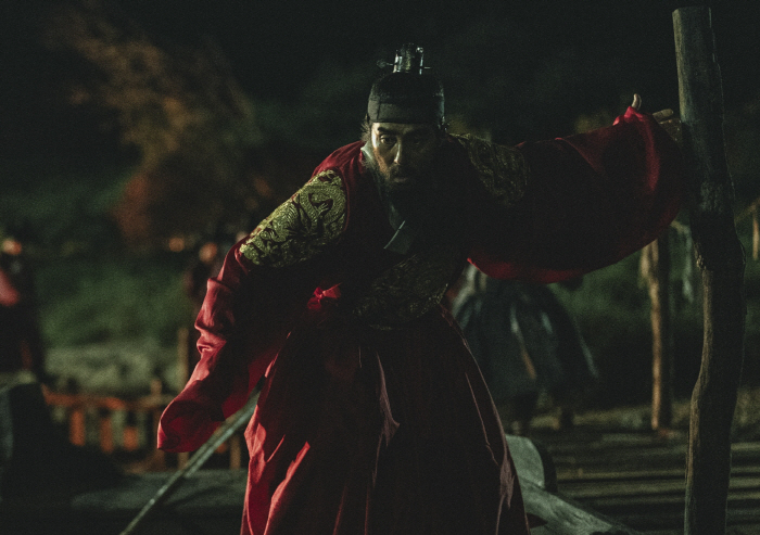 ''He sharpened his knife' Cha Seung-won, 'Like a snake twisting a stick'' Awesome visual'I've never seen this before