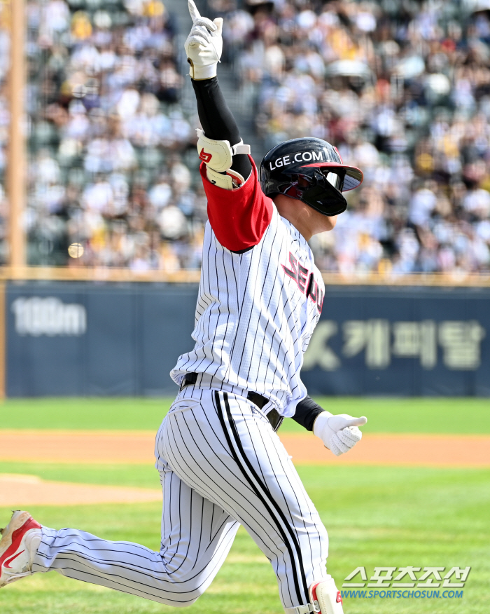 'Autumn baseball for the sixth consecutive year since joining the club. I think it's a blessing.' Dream of becoming a 24-year-old, 100-run fourth hitter 'I want to play baseball every fall until I turn 40.''