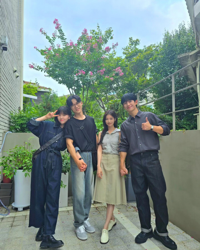 Jung Hae-in ♥ Jeong So-min, who started 'open relationship', held hands and dated