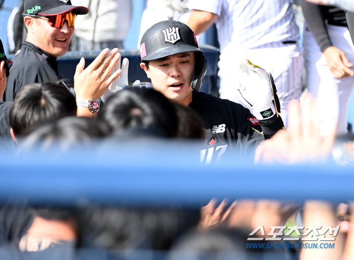 'Moon Sang-cheol and Ko Young-pyo's card hit again'Lee Kang-cheol Magic' has a 100% winning rate. Hernandez won 3-2 against LG in 2 innings