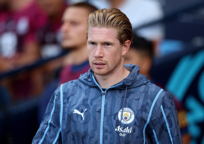 'I'll give you 240 million won every day! Do you want to come to Saudi Arabia?' Man City 'Living Legend'KDB Faces All-Time Temptations...'Ronaldo's own request for recruitment'