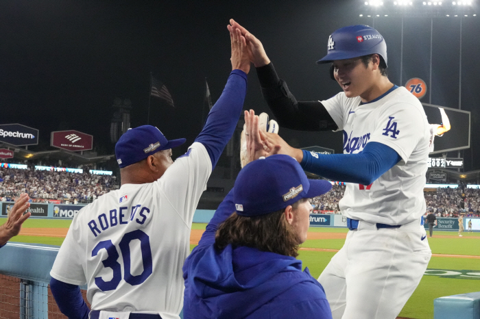 In the meantime, the opponent catcher also responded with a smile to Ohtani's dignity...'I thoroughly enjoyed the atmosphere.'